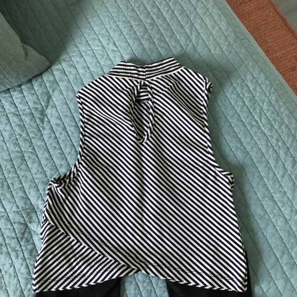 NWOT Free People Black/White Striped Tabby Cat Mock Neck Crop Sz L-Free leggings - Picture 6 of 10